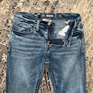BKE Aiden Bootleg jeans size 32 Long. Just like new!